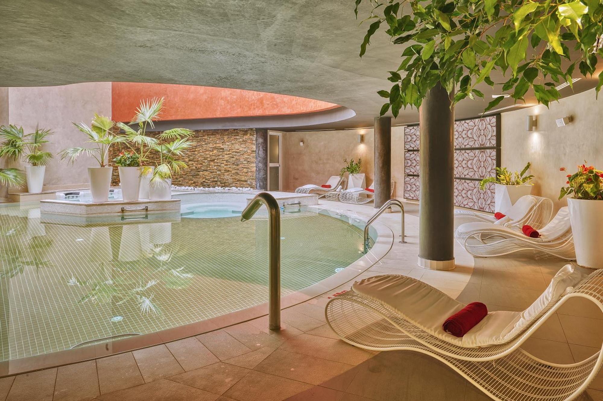 Adam Hotel Suites Tunes Exterior foto